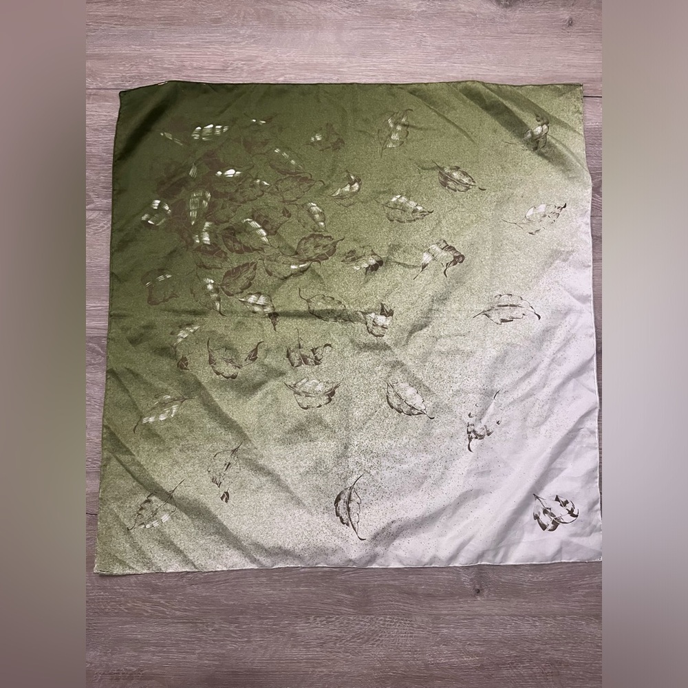 Green and White Scarf